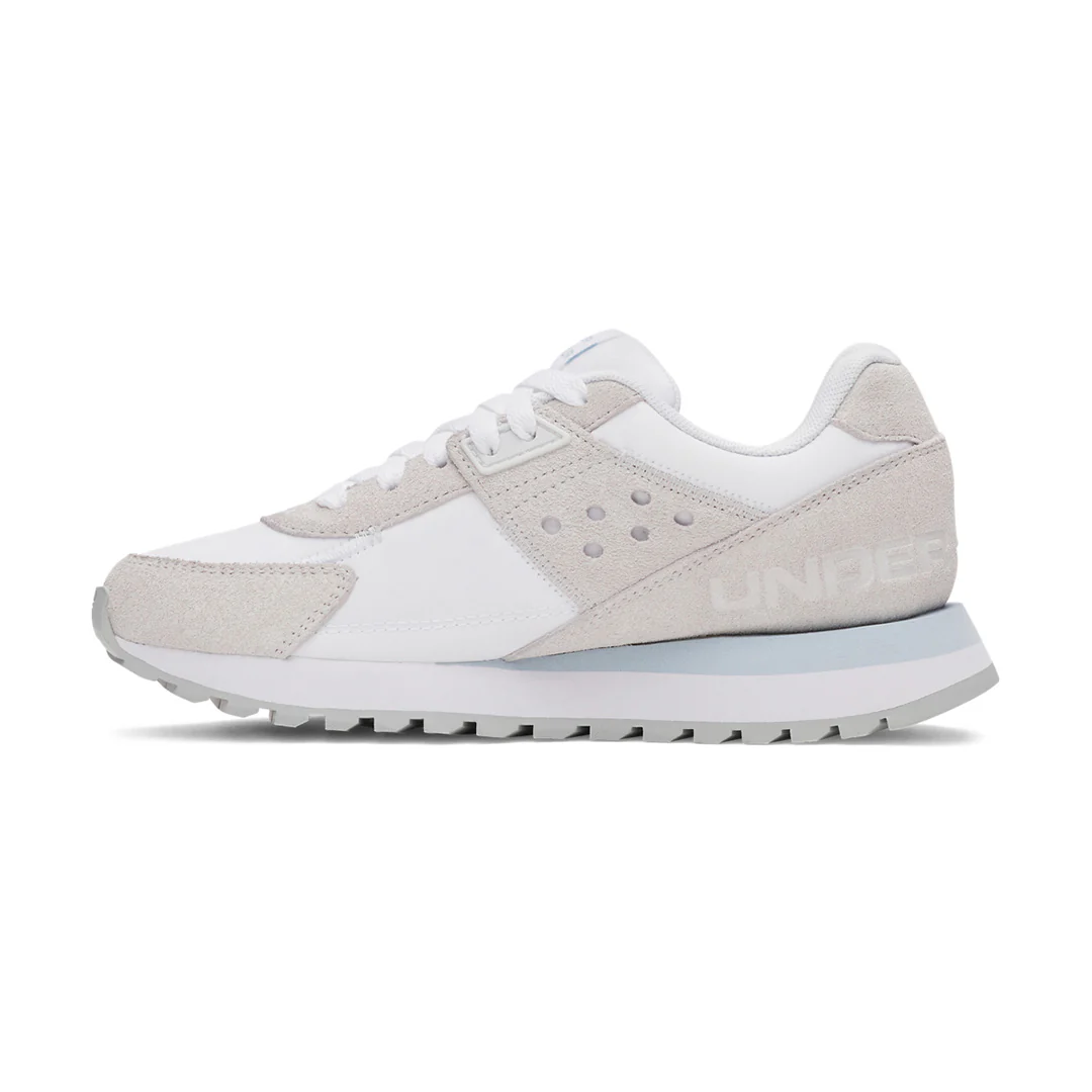 Under Armour Women Essential Runner | 3028409-107 - Image 2